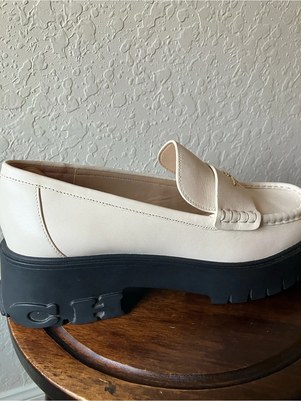 COACH: Cream Ruthie (CM587) platform Leather Lug-Sole Loafers- 9.5